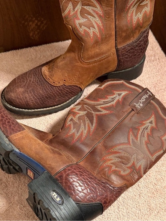Tony Lama Other - Tony Lama Red-Brown Embroidered Western Heeled Boots